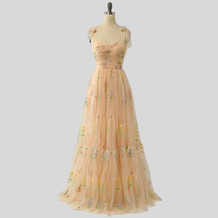 Robe de bal en tulle brodée élégante – Tenue de soirée