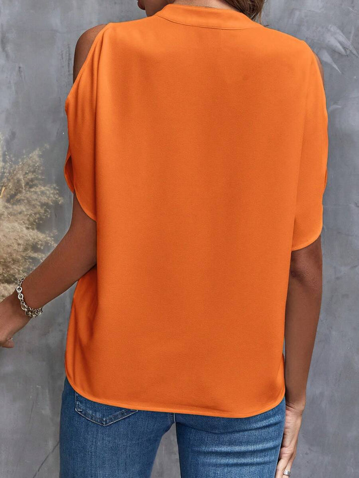 Blouse en V avec manches courtes évasées