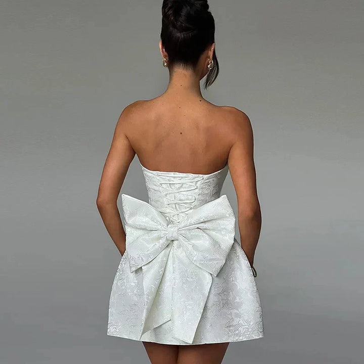 LuxeCharm – Robe Halter Élégante pour Soirées
