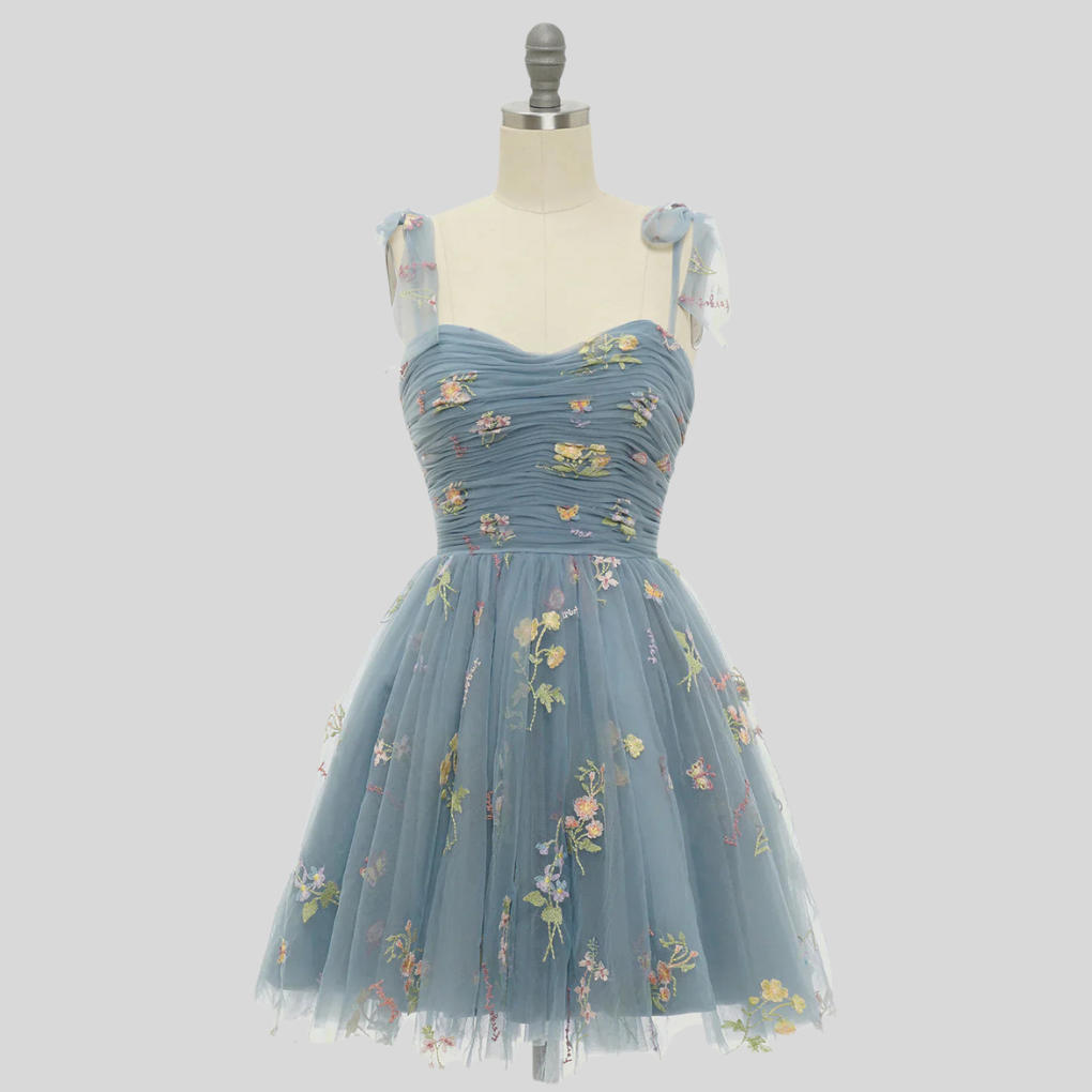 Robe de bal en tulle brodée élégante – Tenue de soirée