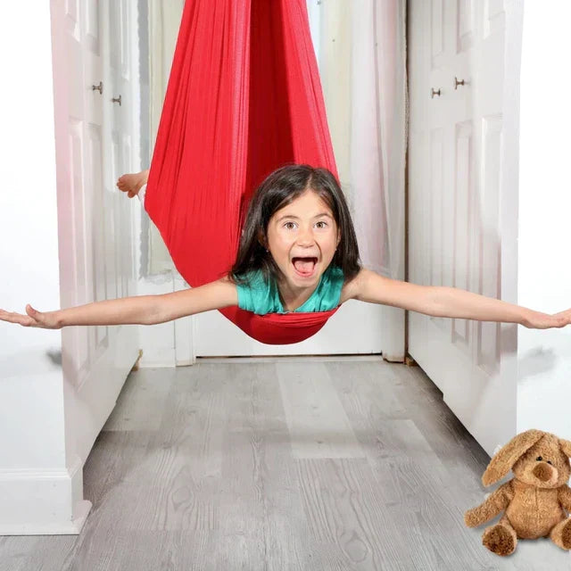 Balançoire Thérapeutique Suspendue pour Enfants Pod Sensoriel Intérieur Créer un Environnement Apaisant et Stimulant pour Votre Enfant
