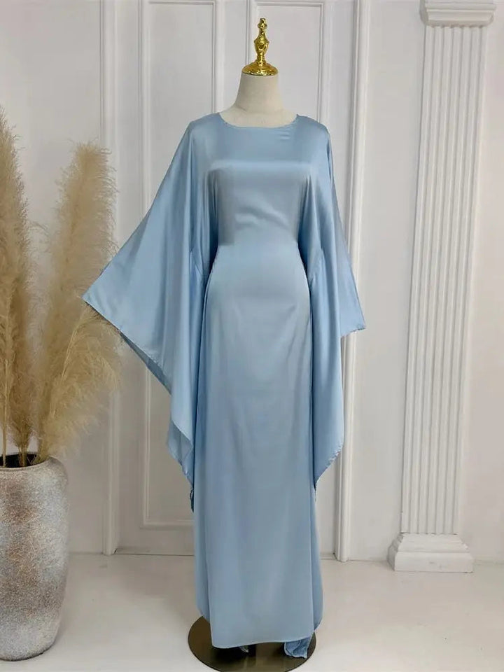 Robe Maxi Élégante avec Bretelles Fines et Fente Haute