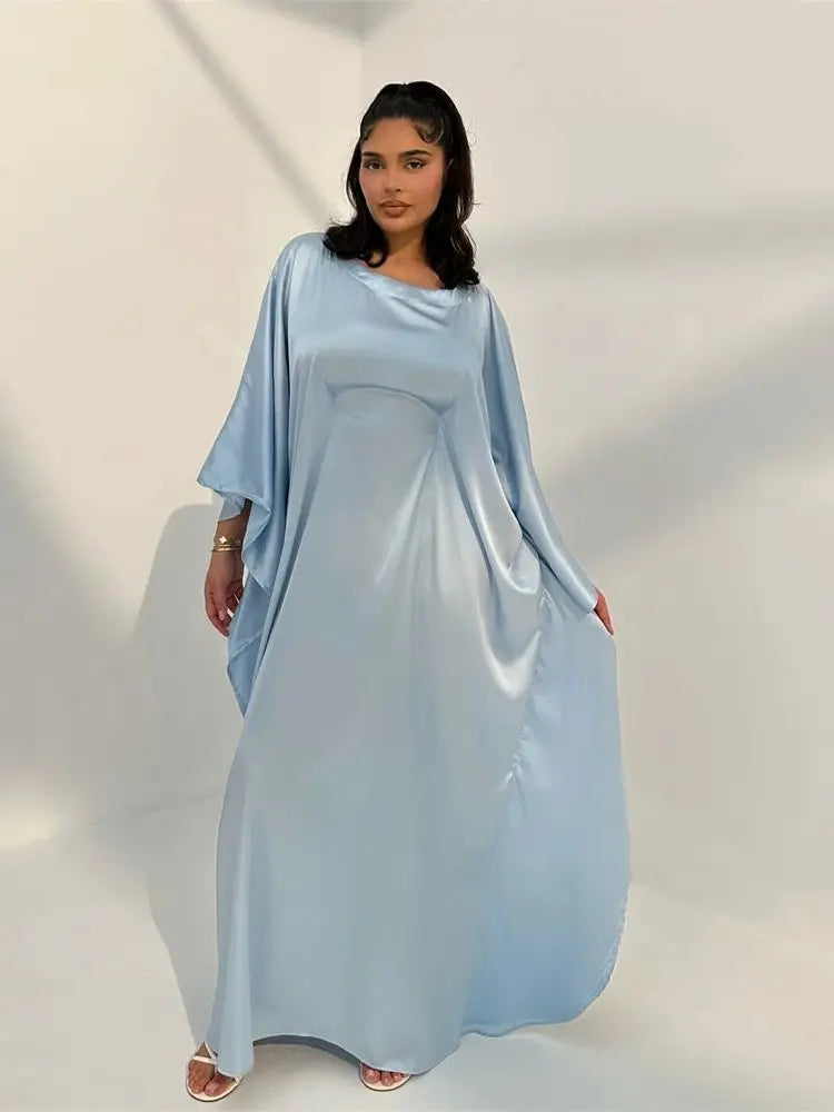 Robe Maxi Élégante avec Bretelles Fines et Fente Haute