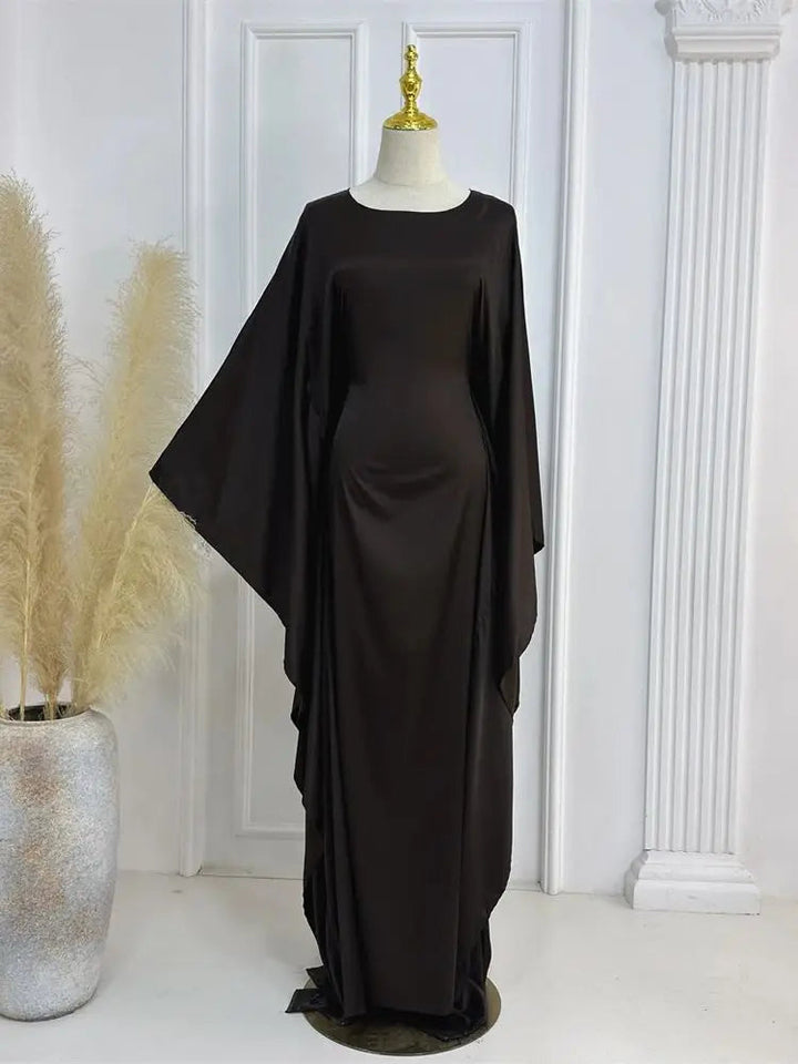 Robe Maxi Élégante avec Bretelles Fines et Fente Haute