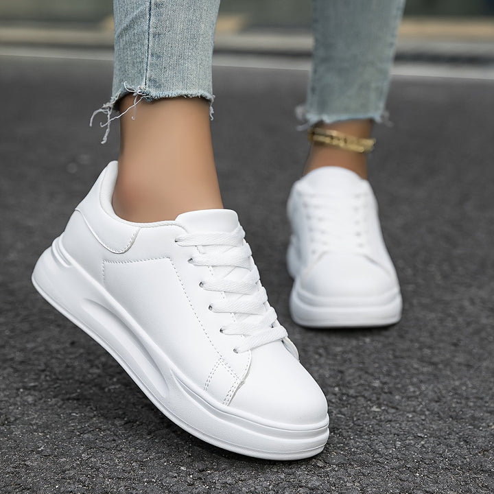 Baskets en cuir blanc pour femmes
