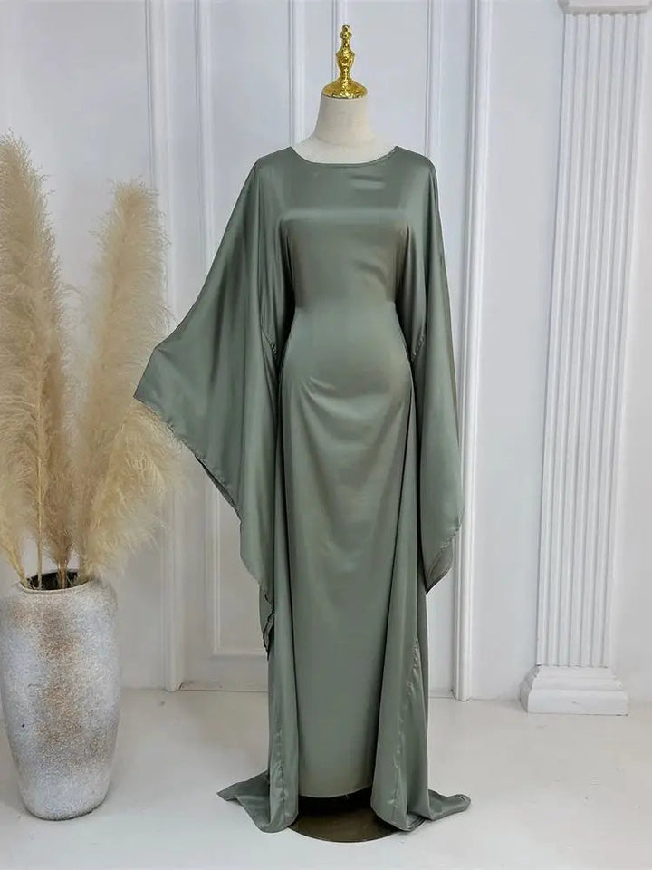 Robe Maxi Élégante avec Bretelles Fines et Fente Haute