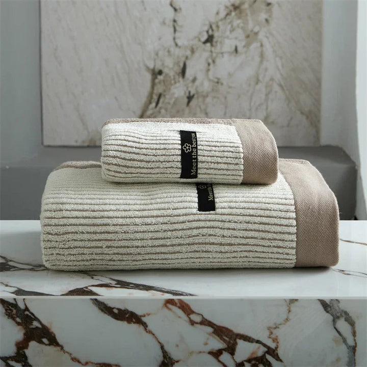 EcoChic - Serviette de Bain Super Douce en 100 % Coton Bio