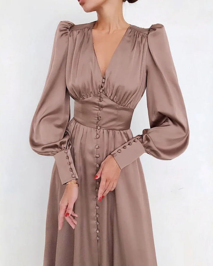 Robe Maxi Satin Élegante à Décolleté en V pour Femmes Élégance Intemporelle avec une Touche Moderne