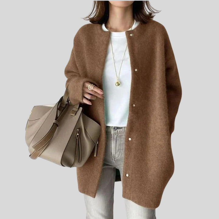 Cardigan Élégant – Couche Tricotée Raffinée