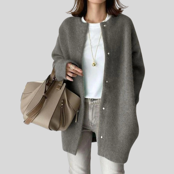 Cardigan Élégant – Couche Tricotée Raffinée