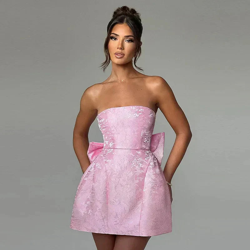 LuxeCharm – Robe Halter Élégante pour Soirées