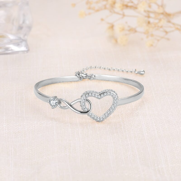 Bracelet Coeur Infini Élégant pour Femmes – Style Intemporel