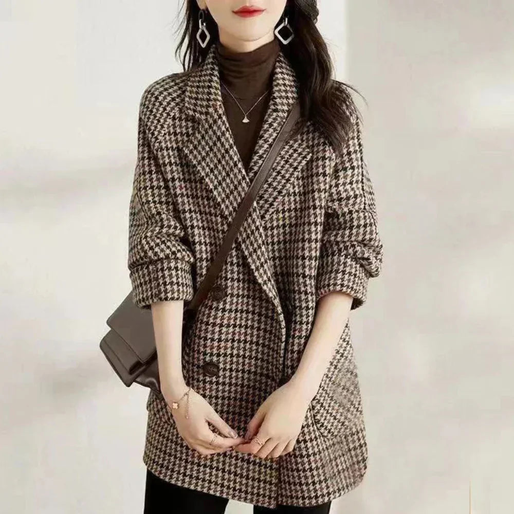 Manteau pour femmes avec design classique à double boutonnage