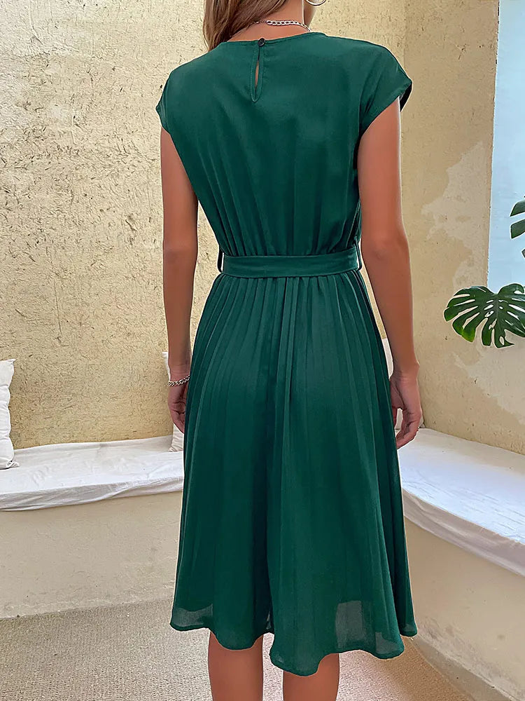Robe Mini Plissée à Manches Courtes