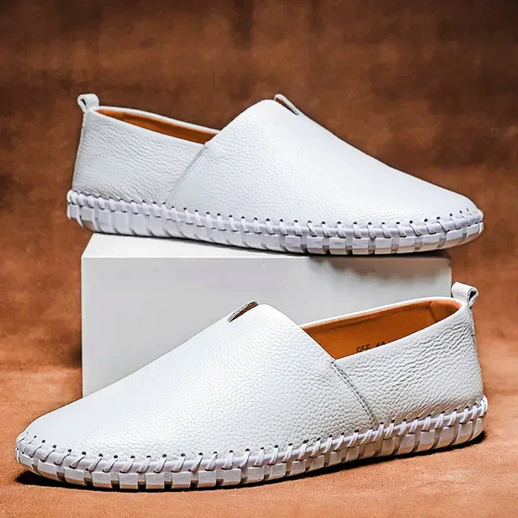 Mocassins Élegants Mat En Cuir Véritable