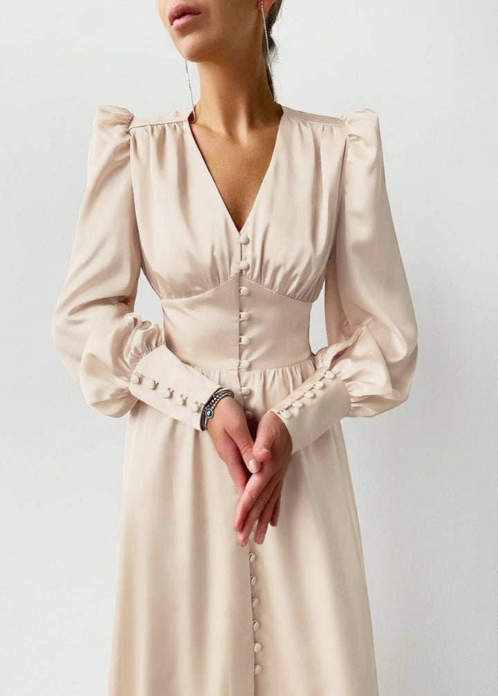 Robe Maxi Satin Élegante à Décolleté en V pour Femmes Élégance Intemporelle avec une Touche Moderne