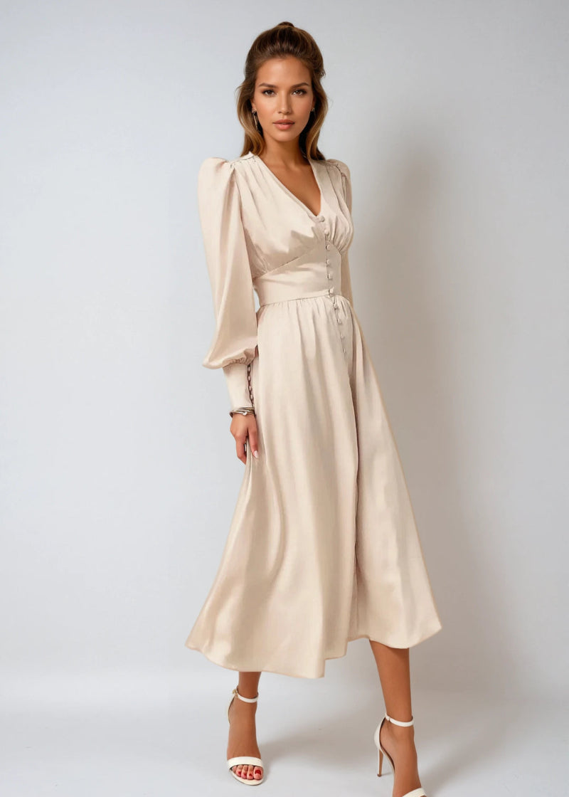 Robe Maxi Satin Élegante à Décolleté en V pour Femmes Élégance Intemporelle avec une Touche Moderne