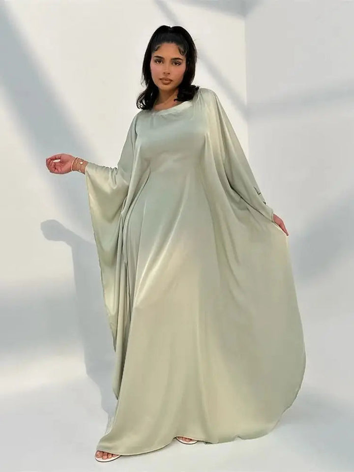 Robe Maxi Élégante avec Bretelles Fines et Fente Haute