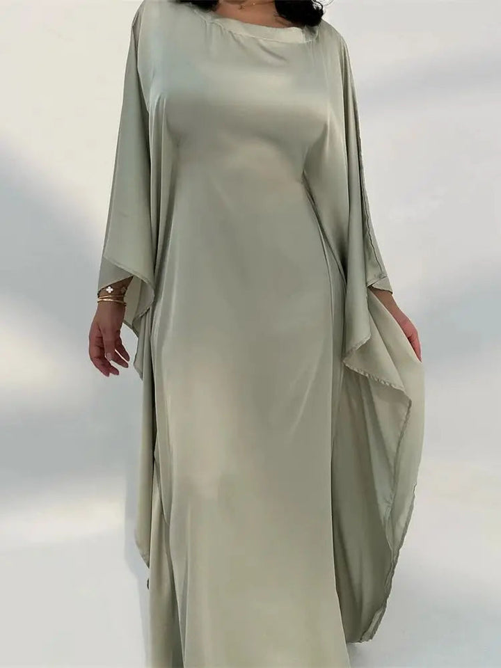 Robe Maxi Élégante avec Bretelles Fines et Fente Haute