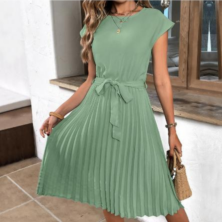 Robe Mini Plissée à Manches Courtes