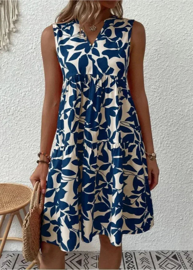 Robe d'été élégante avec décolleté en V et silhouette féminine