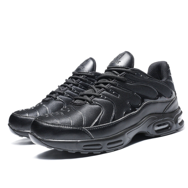 Chaussures de sécurité noires légères et imperméables conçues pour la protection, construites pour le confort