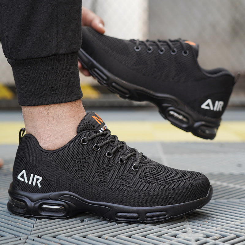Chaussures de sécurité noires légères et imperméables conçues pour la protection, construites pour le confort