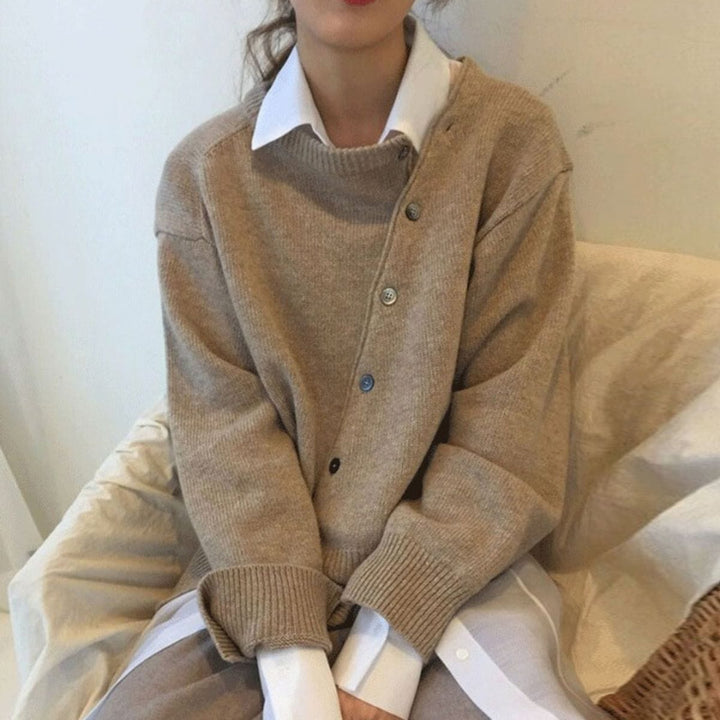 Cardigan enveloppant en laine fine doux élégance sans effort avec chaleur luxueuse