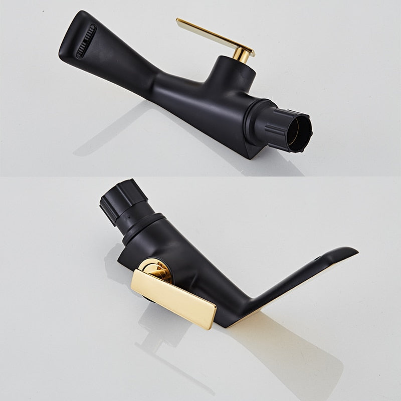 Armes - Robinet Cascade en Laiton Vintage