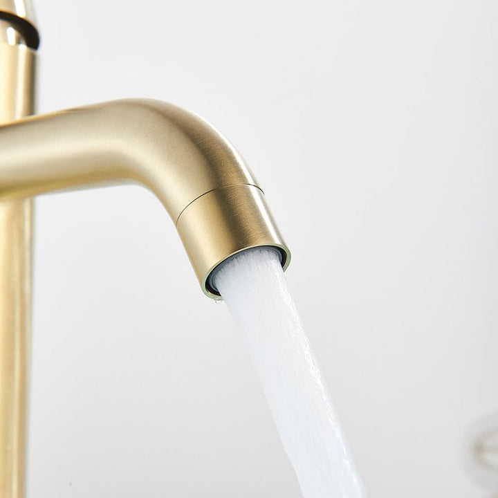 Armes - Robinet Cascade en Laiton Vintage