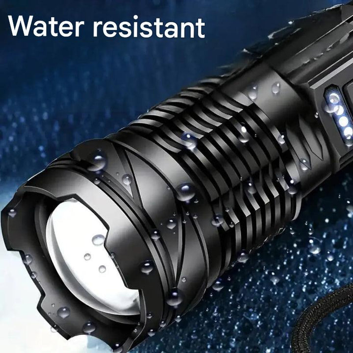 Lampe Militaire OutdoorHaven – Torche Tactique 5000 Lumen